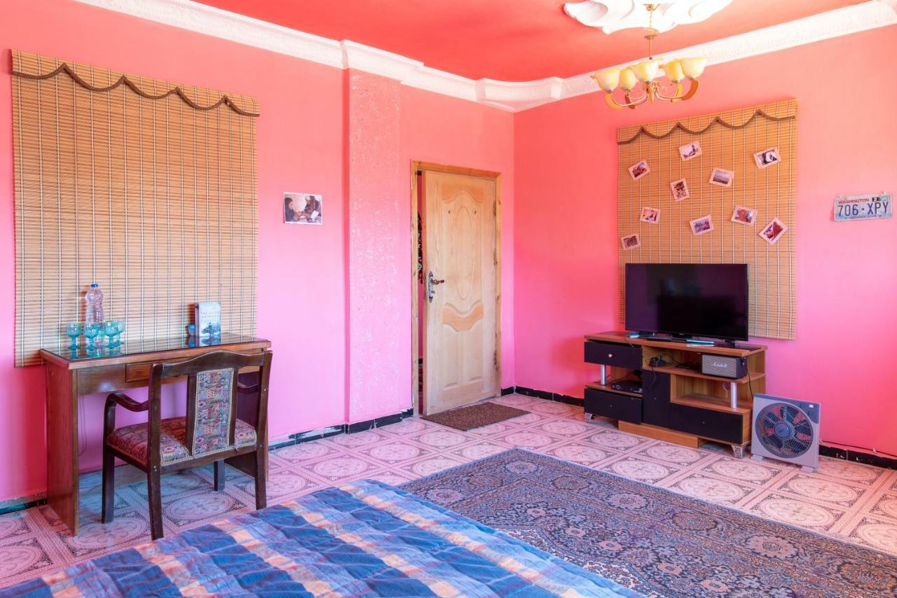 Bedouin Pink Ecohouse Wadi Musa Exterior foto