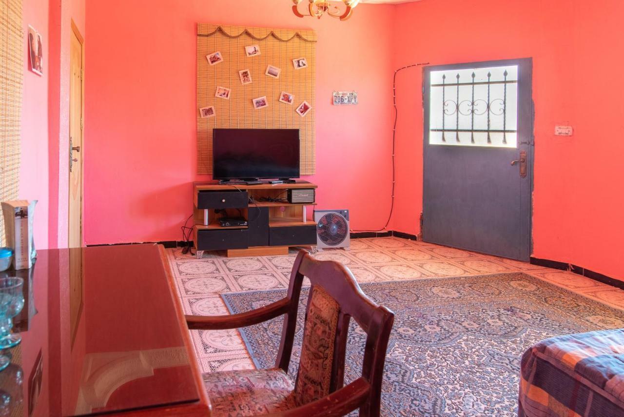Bedouin Pink Ecohouse Wadi Musa Exterior foto