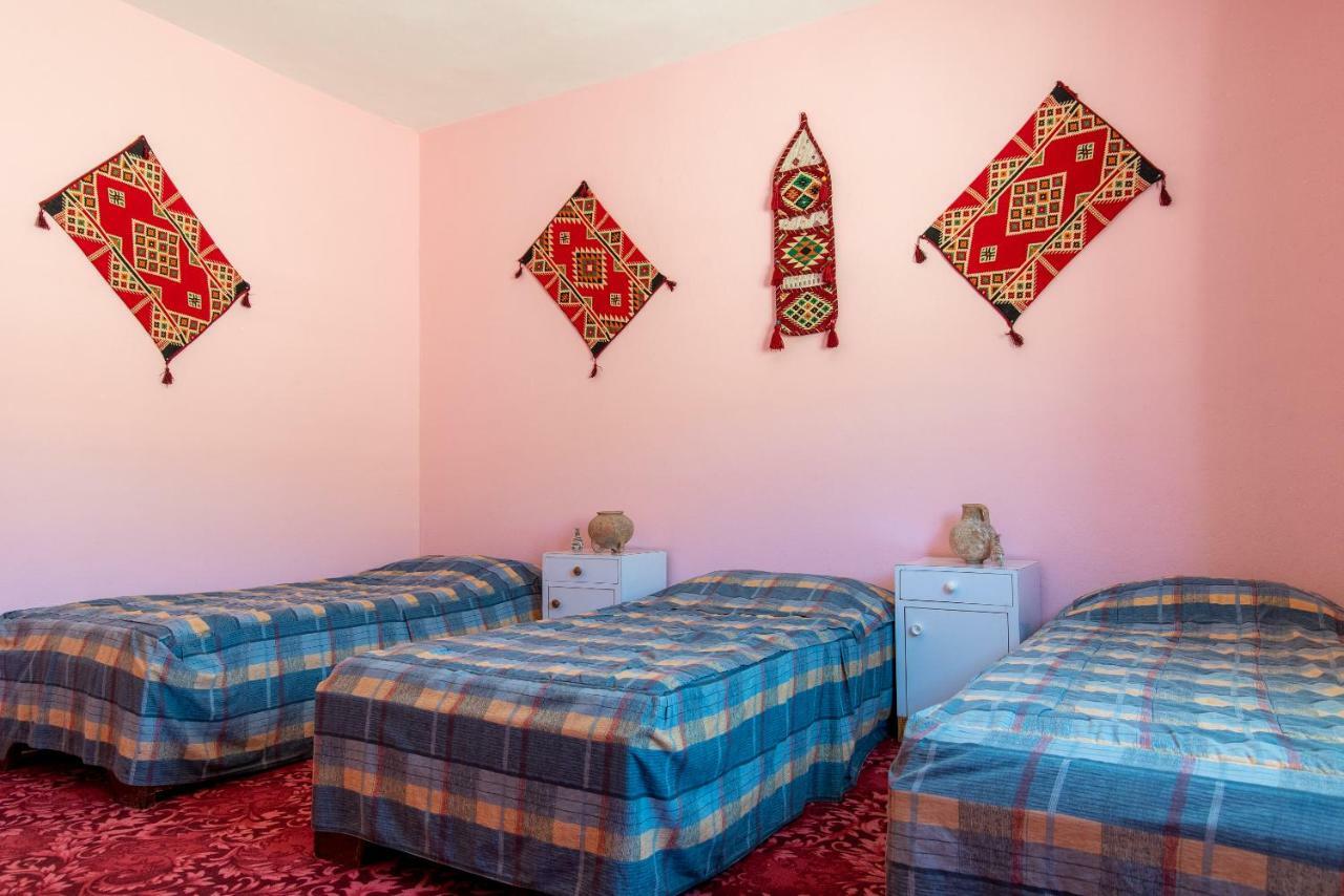 Bedouin Pink Ecohouse Wadi Musa Exterior foto