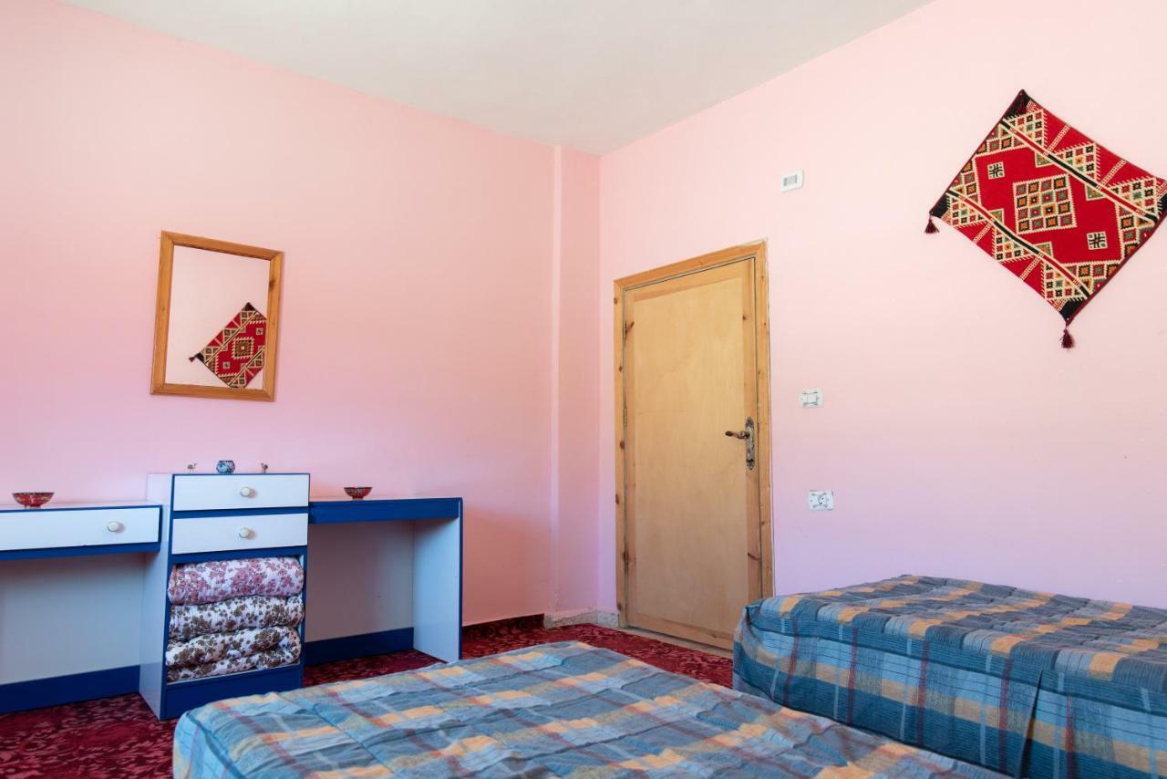 Bedouin Pink Ecohouse Wadi Musa Exterior foto